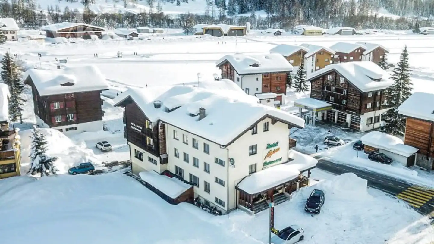 Hotel in vendita - Furkastrasse 74, 3988 Ulrichen - Photo 2