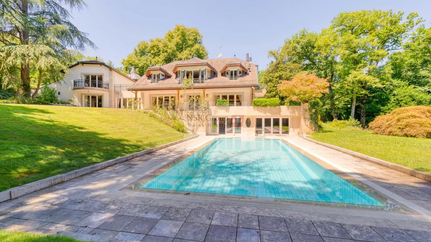 Single house for sale - 1295 Mies