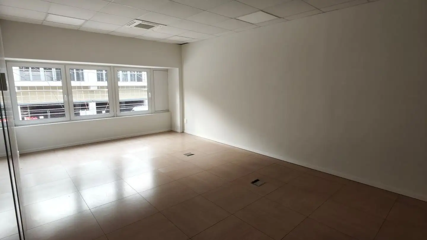 Spazio ufficio in affitto - Via Ciossa 3, 6806 Sigirino - Foto 3