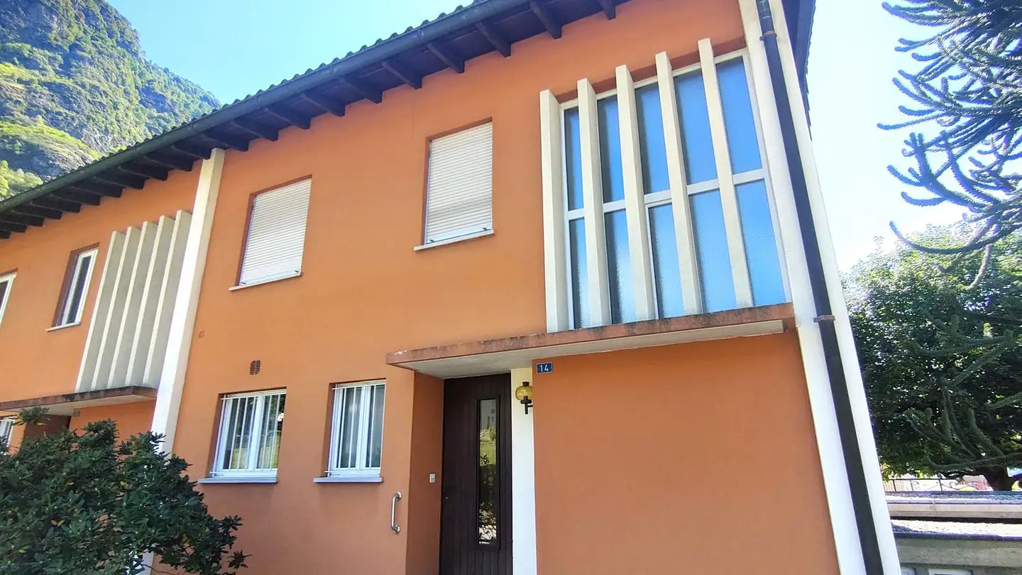 Casa a schiera in vendita - Via Ai Grotti 14, 6710 Biasca - Photo 2