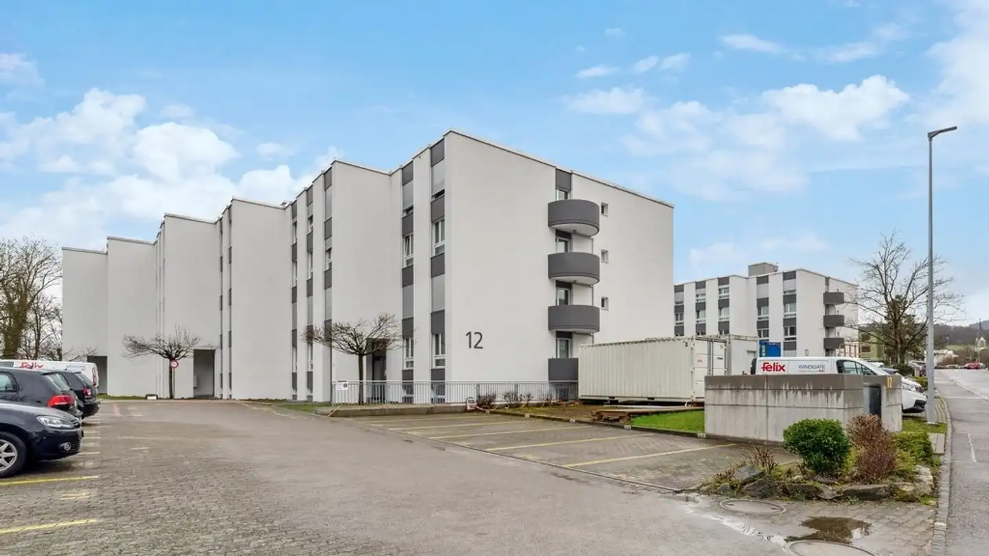 Outdoor parking space for rent - Bläuenstrasse 12B, 5018 Erlinsbach