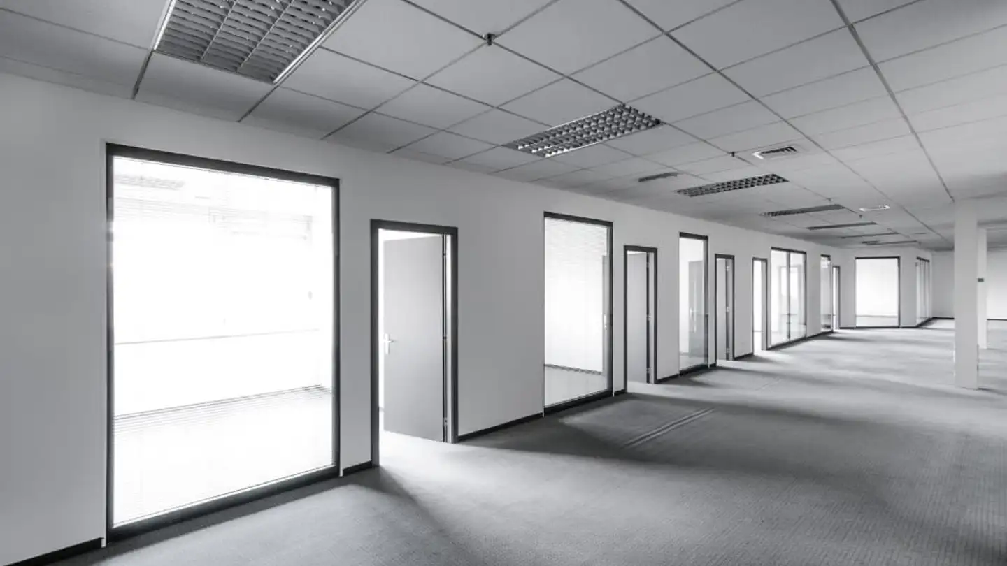 Office space for rent - Via Cantonale 4, 6928 Manno