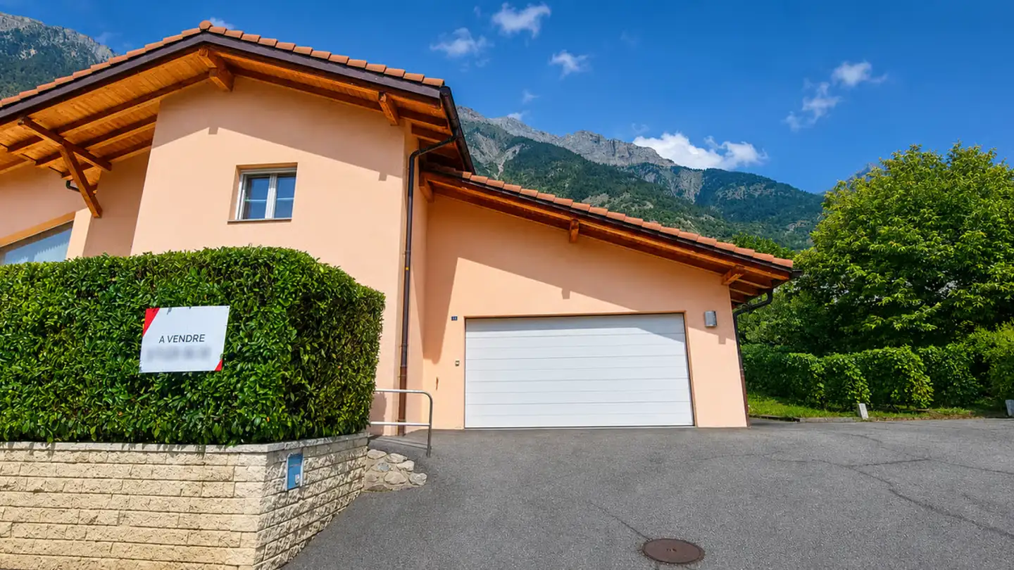 Single house for sale - 1926 Fully