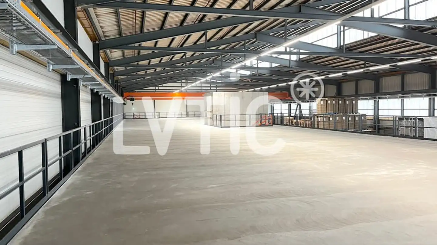 Gewerbe mieten - 1350 Orbe