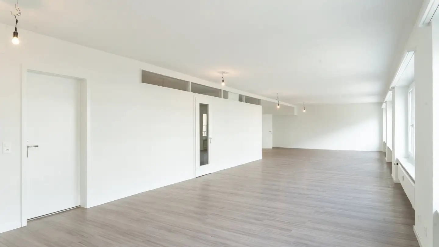 Industrial property for rent - Chemin Du Parc / Parkweg 10, 2502 Biel/Bienne - Photo 2