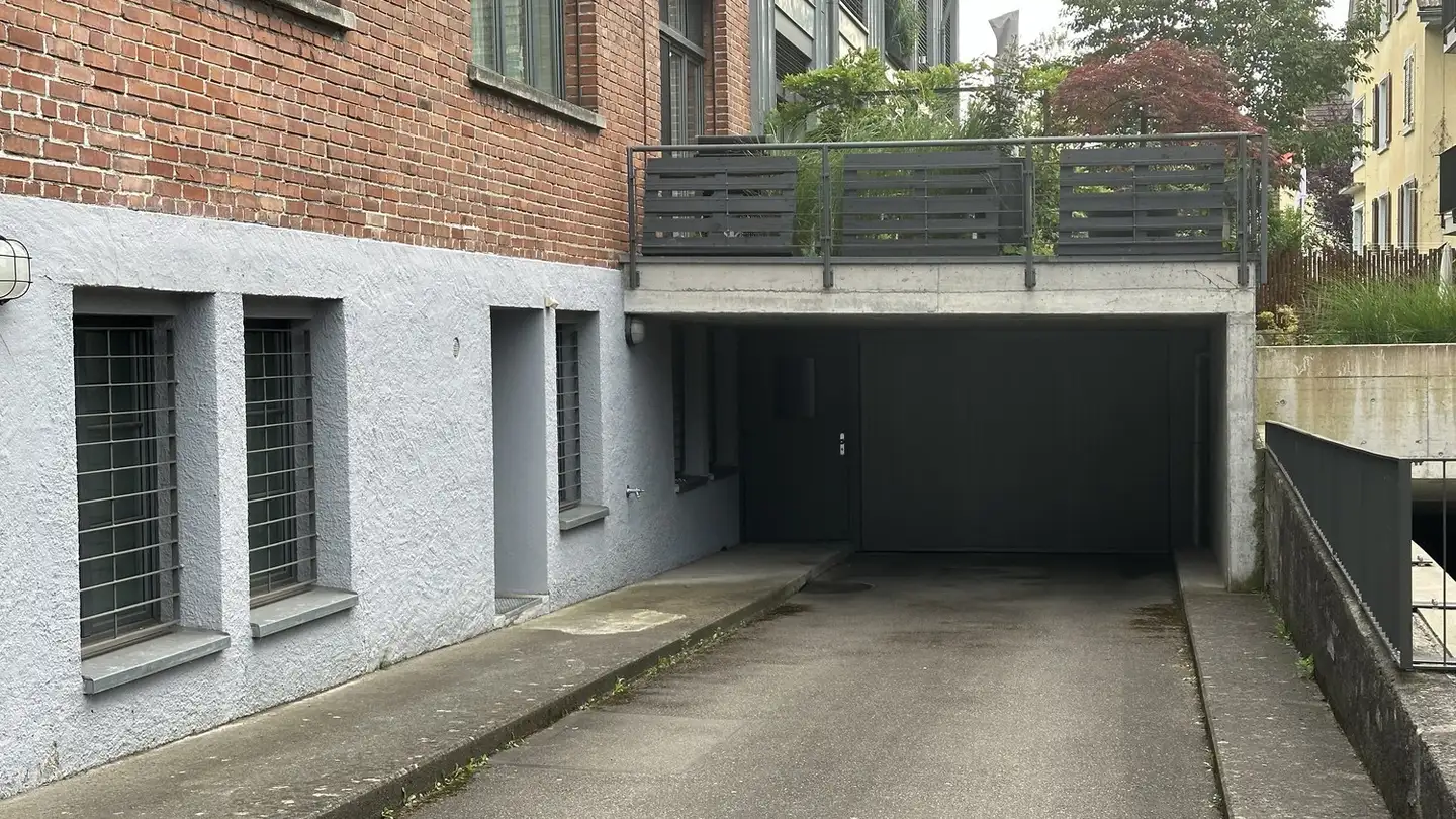 Single garage for rent - Wehntalerstrasse 17, 8057 Zürich