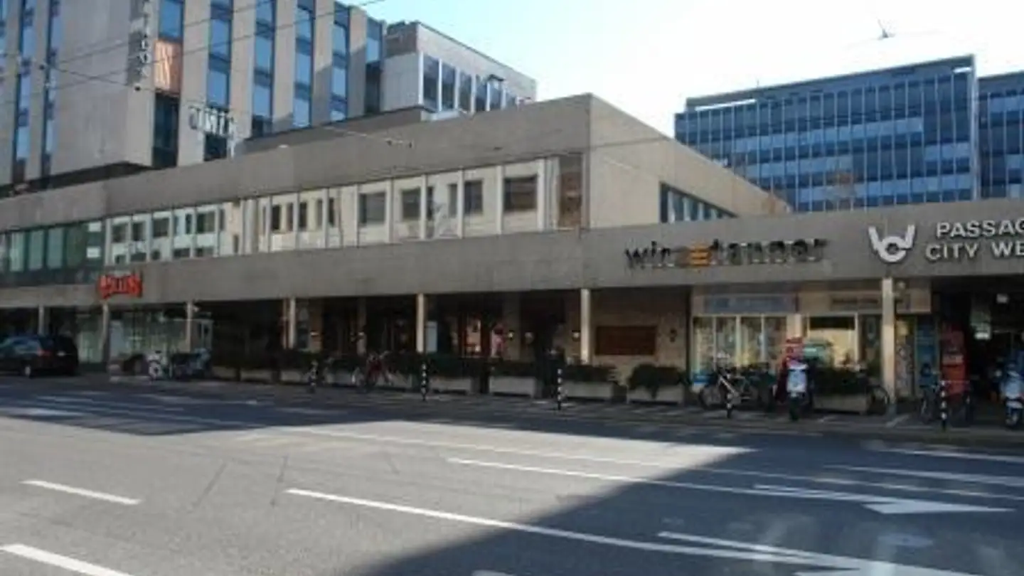 Place de parking souterraine à louer - Laupenstrasse 17, 3176 Neuenegg