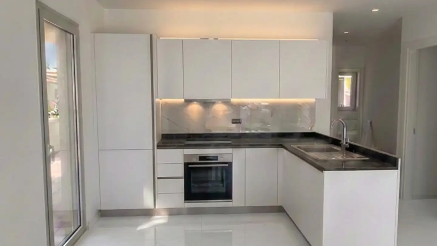 Apartment for sale - Villaggio Del Sole 1, 6988 Ponte Tresa - Photo 2