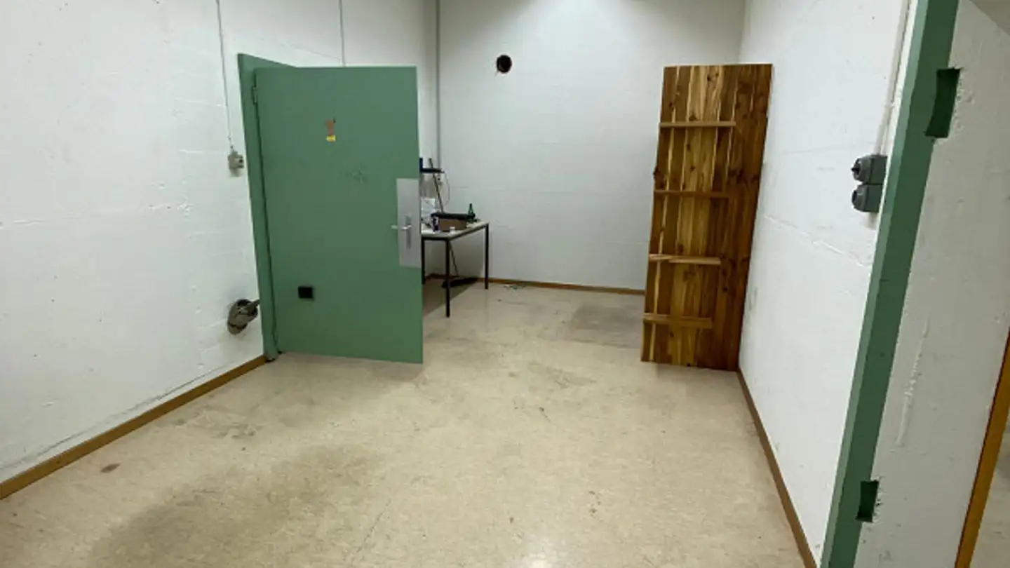 Storage space for rent - Walderstrasse 117, 8630 Rüti ZH - Photo 2