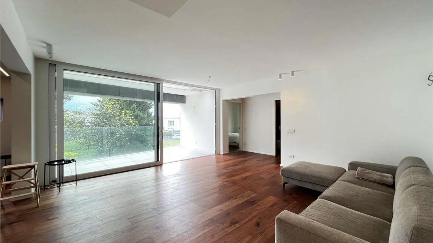 Appartement à louer - Via Centro Tv 37, 6949 Comano - Photo 4
