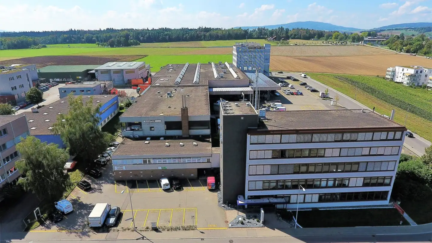 Commercial à louer - Feldstrasse 60, 8180 Bülach