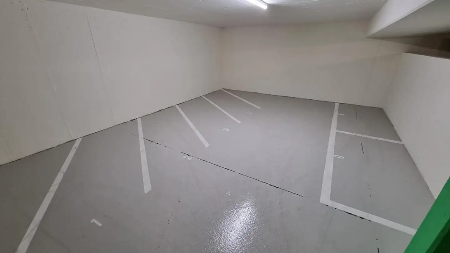 Indoor motorbike parking space for rent - Langäckerstrasse, 8957 Spreitenbach