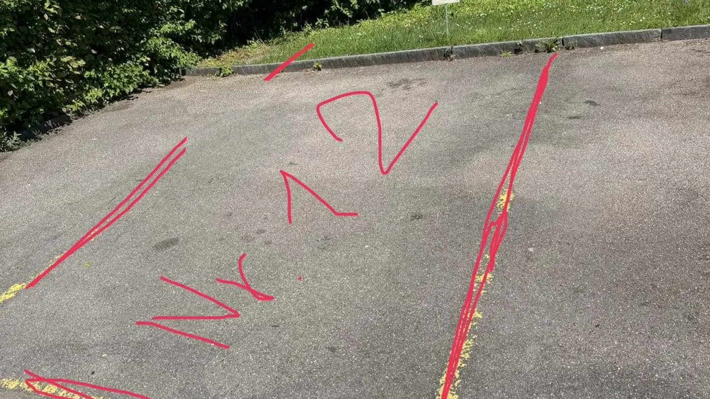 Parcheggio esterno in affitto - Im Grüenenhof 19, 8625 Gossau ZH