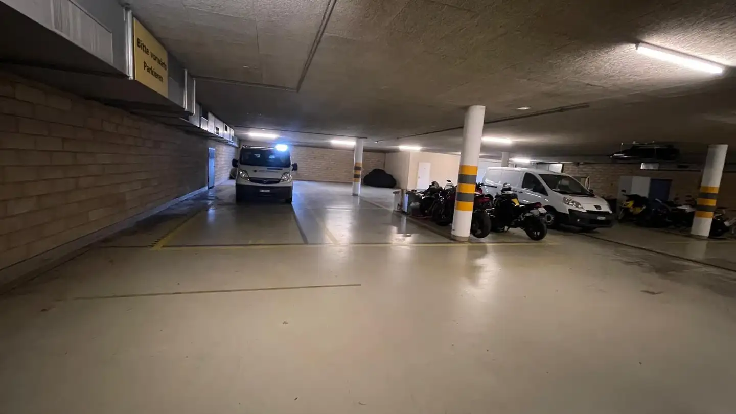 Place de parking souterraine à louer - Schwandenstrasse 64a, 3054 Schüpfen - Photo 4