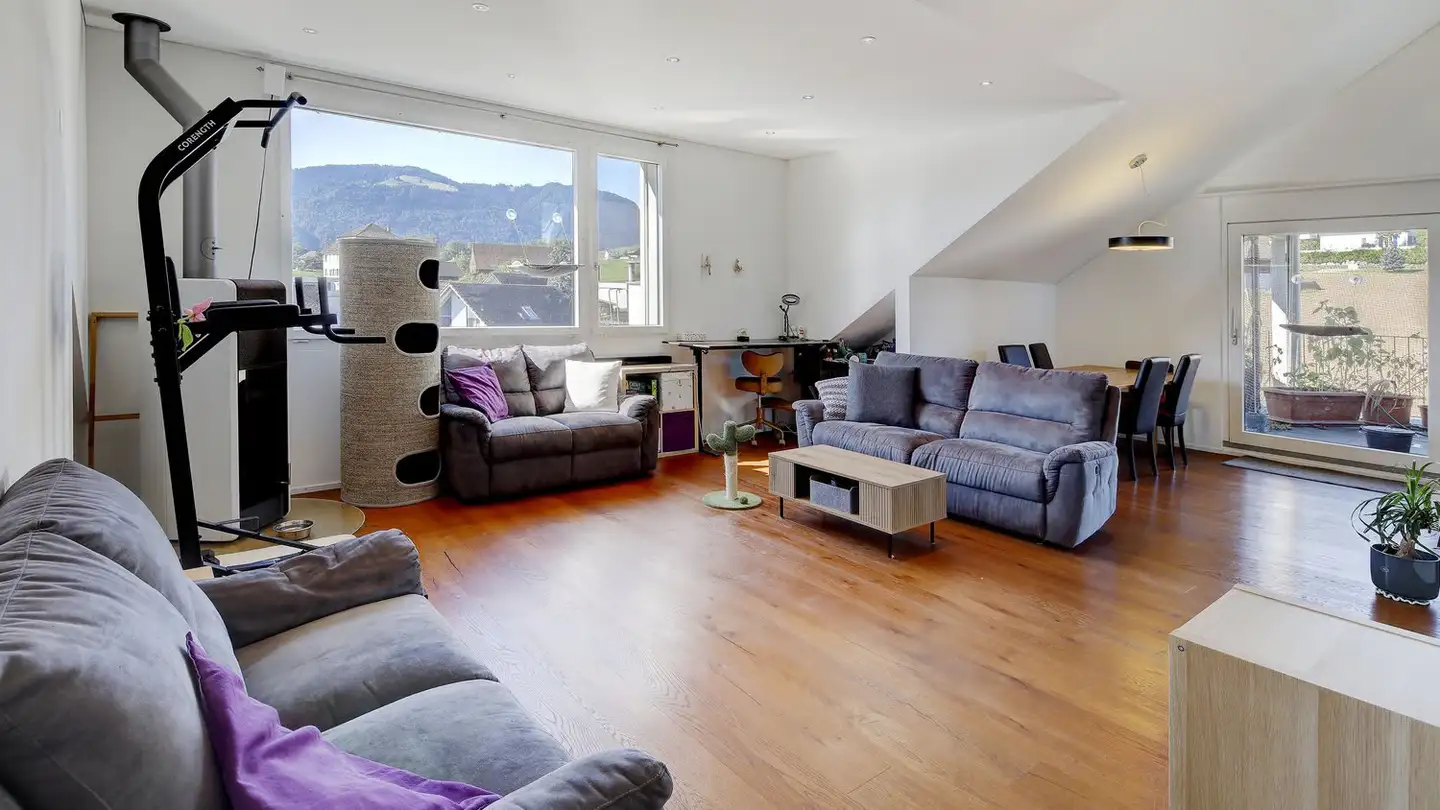 Dachgeschosswohnung kaufen - Linthstrasse 26b, 8856 Tuggen - Foto 2