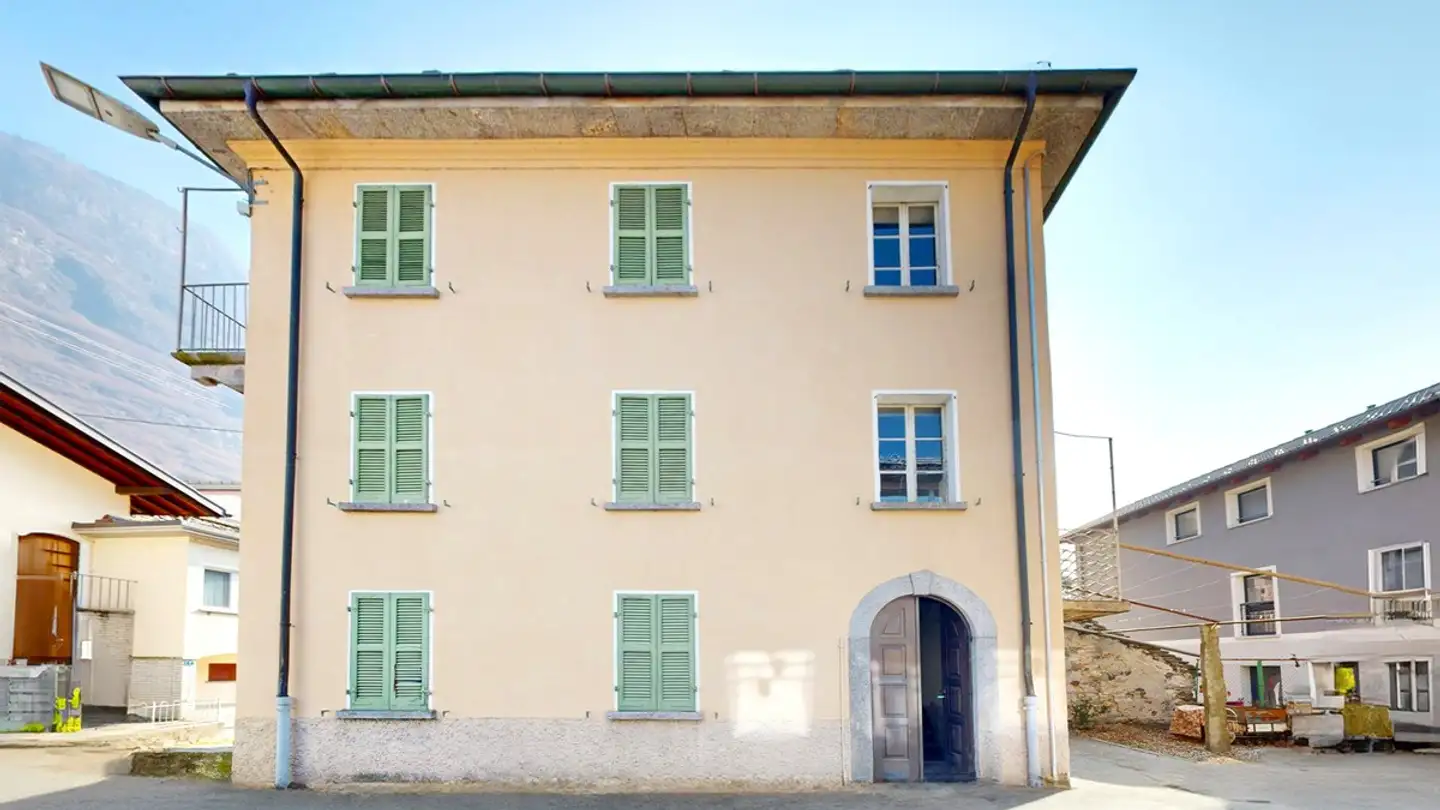 Einfamilienhaus kaufen - 6710 Biasca