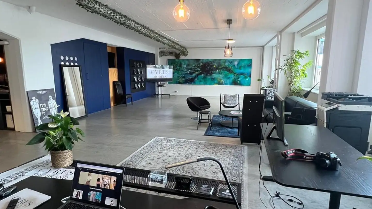 Bureau à louer - Badenerstrasse 816, 8048 Zürich