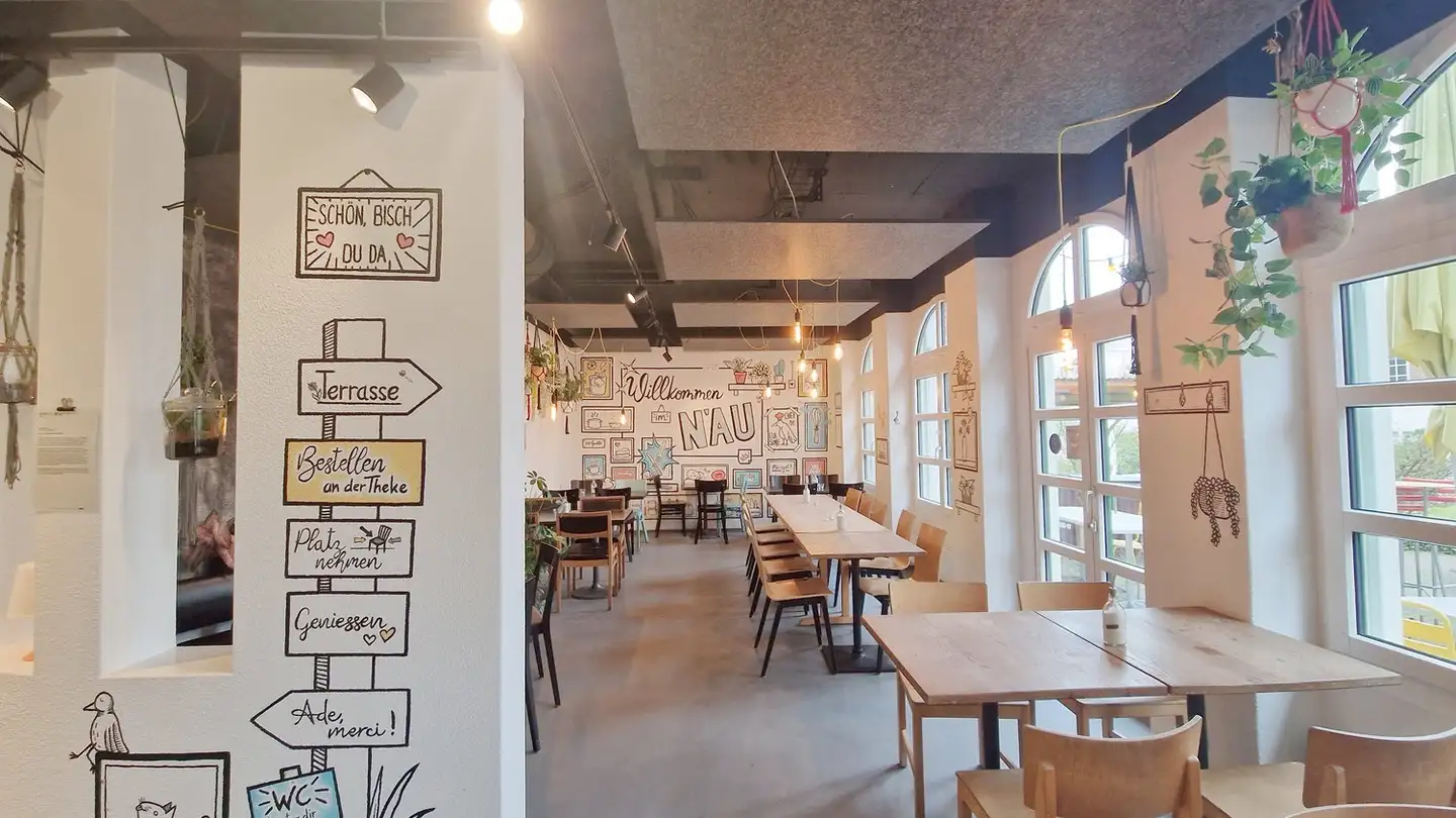 Commercial à louer - In Der Au 1, 8604 Volketswil