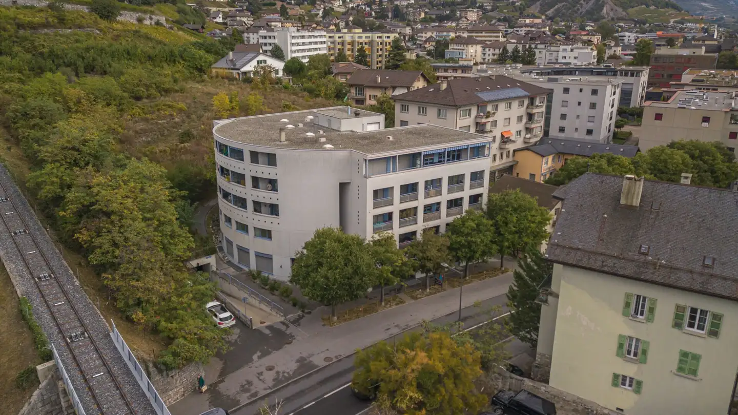 Commercial for rent - Avenue Des Alpes 6, 3960 Sierre