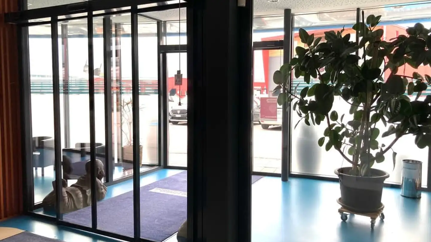 Gewerbe kaufen - 1860 Aigle - Foto 2