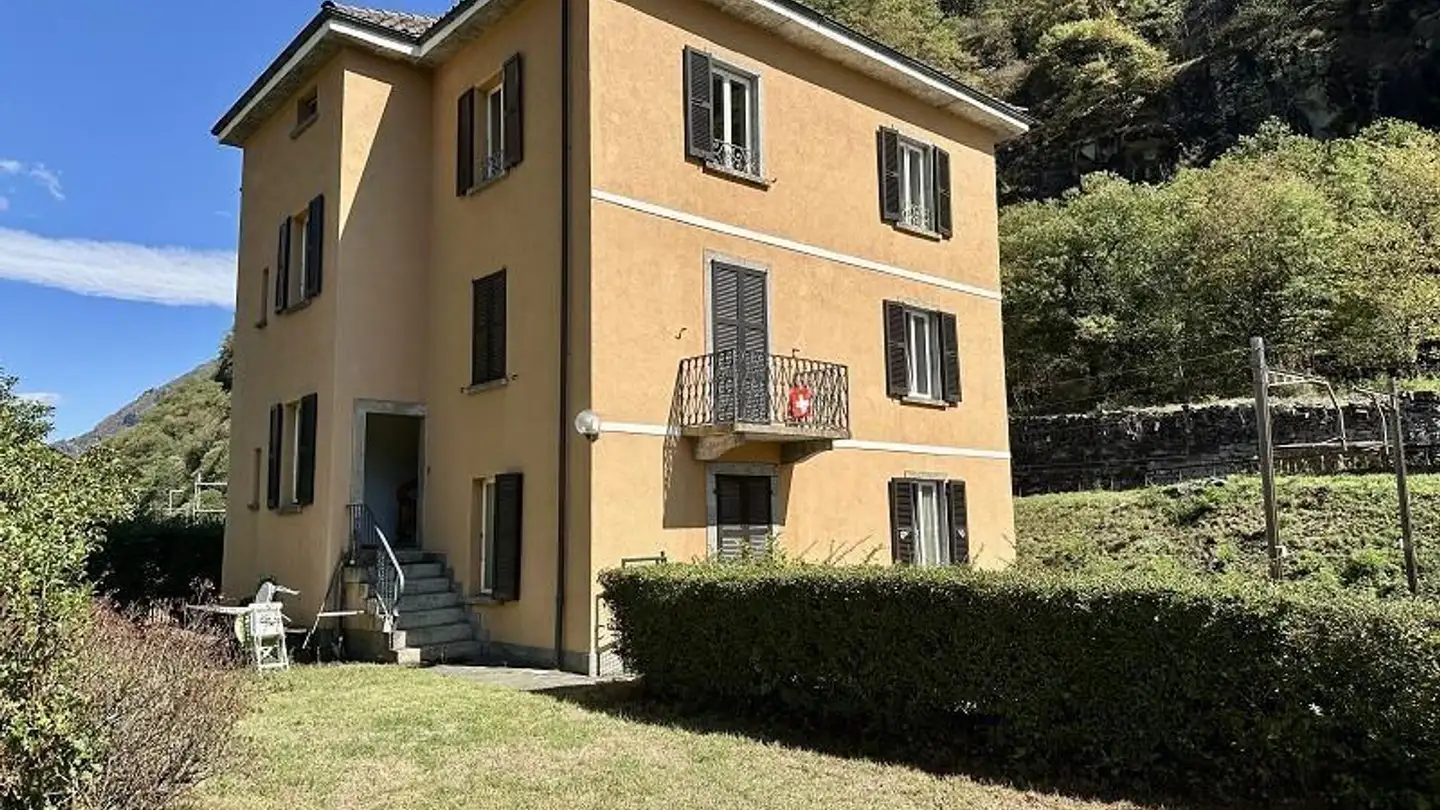 Residential building for sale - 6705 Cresciano - Photo 2