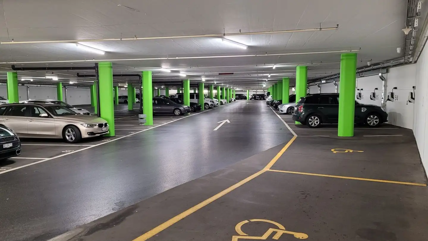 Parcheggio sotterraneo in affitto - Bahnhofplatz 7, 7000 Chur - Photo 3