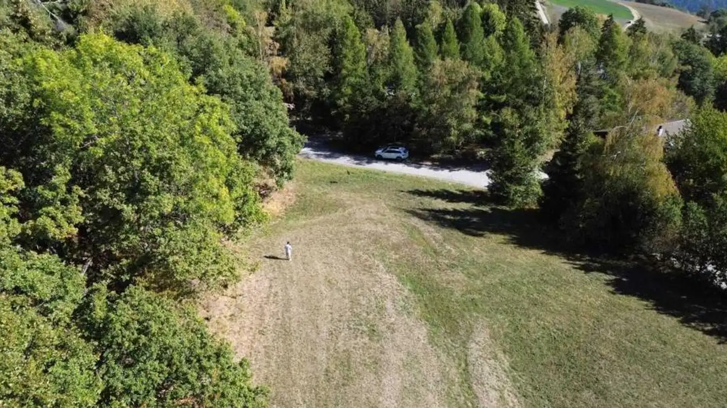 Constructible plot for sale - 1974 Arbaz