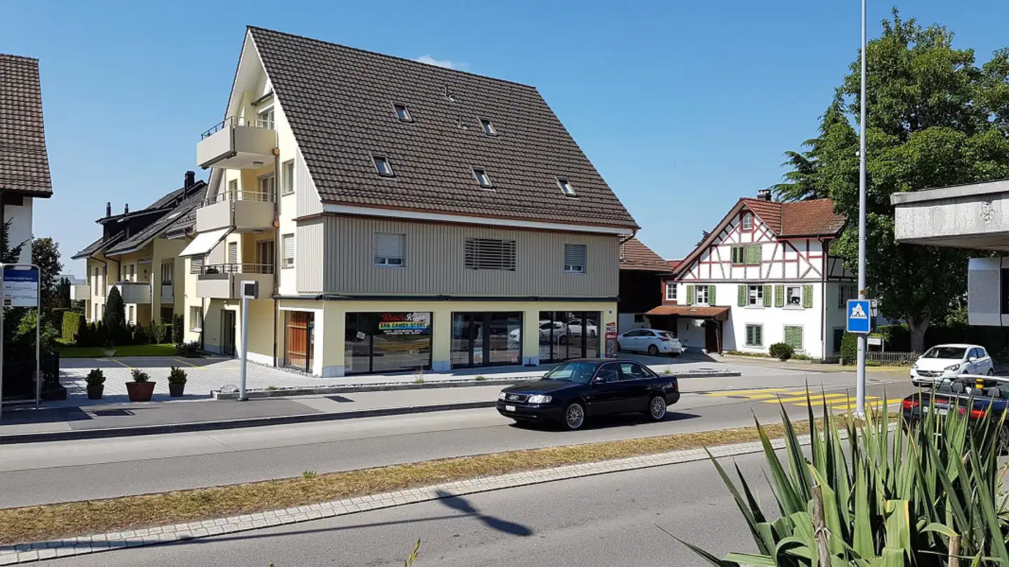 Cabinet médical à louer - Schwerzenbachstrasse 21, 8117 Fällanden