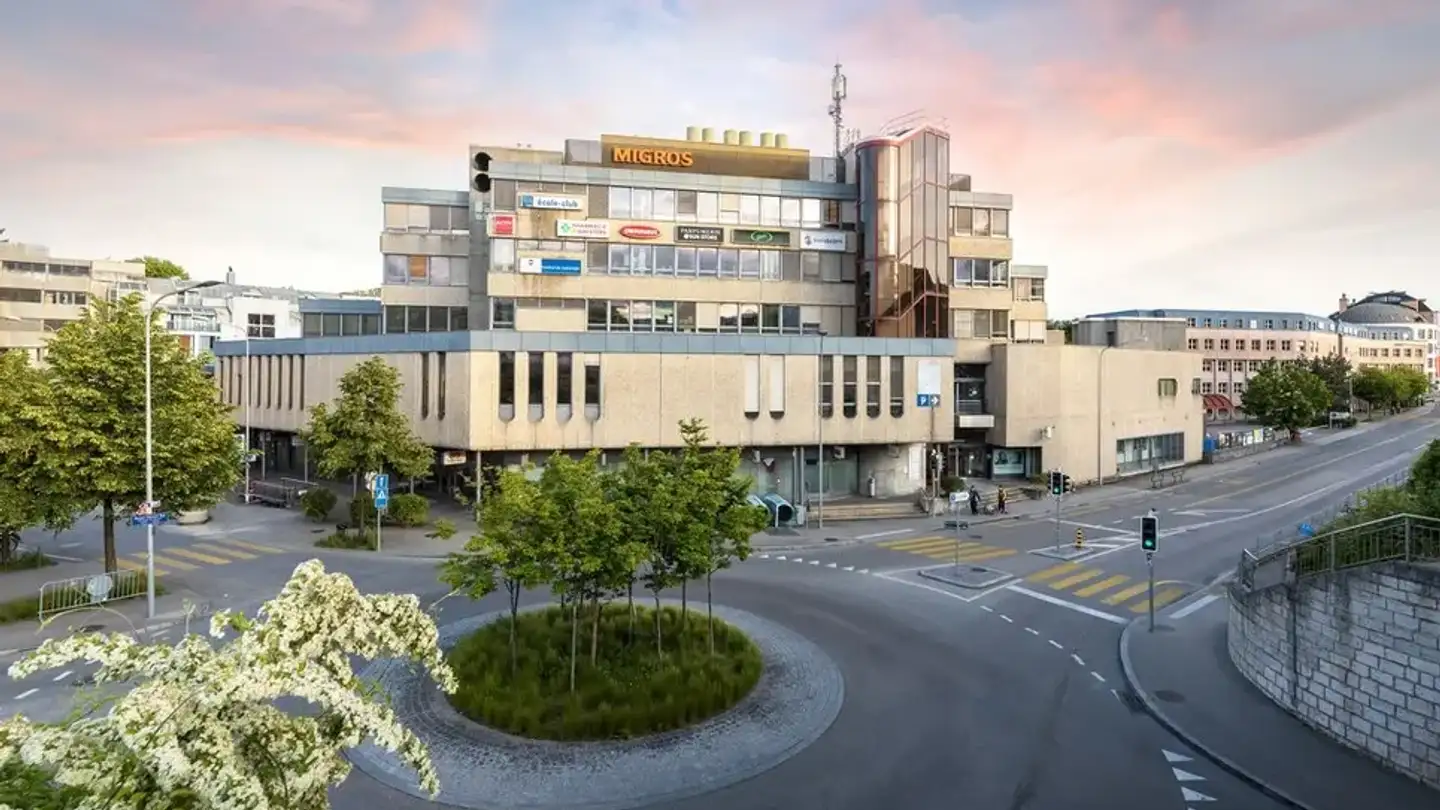 Commercial for rent - Avenue Reverdil 2, 1260 Nyon