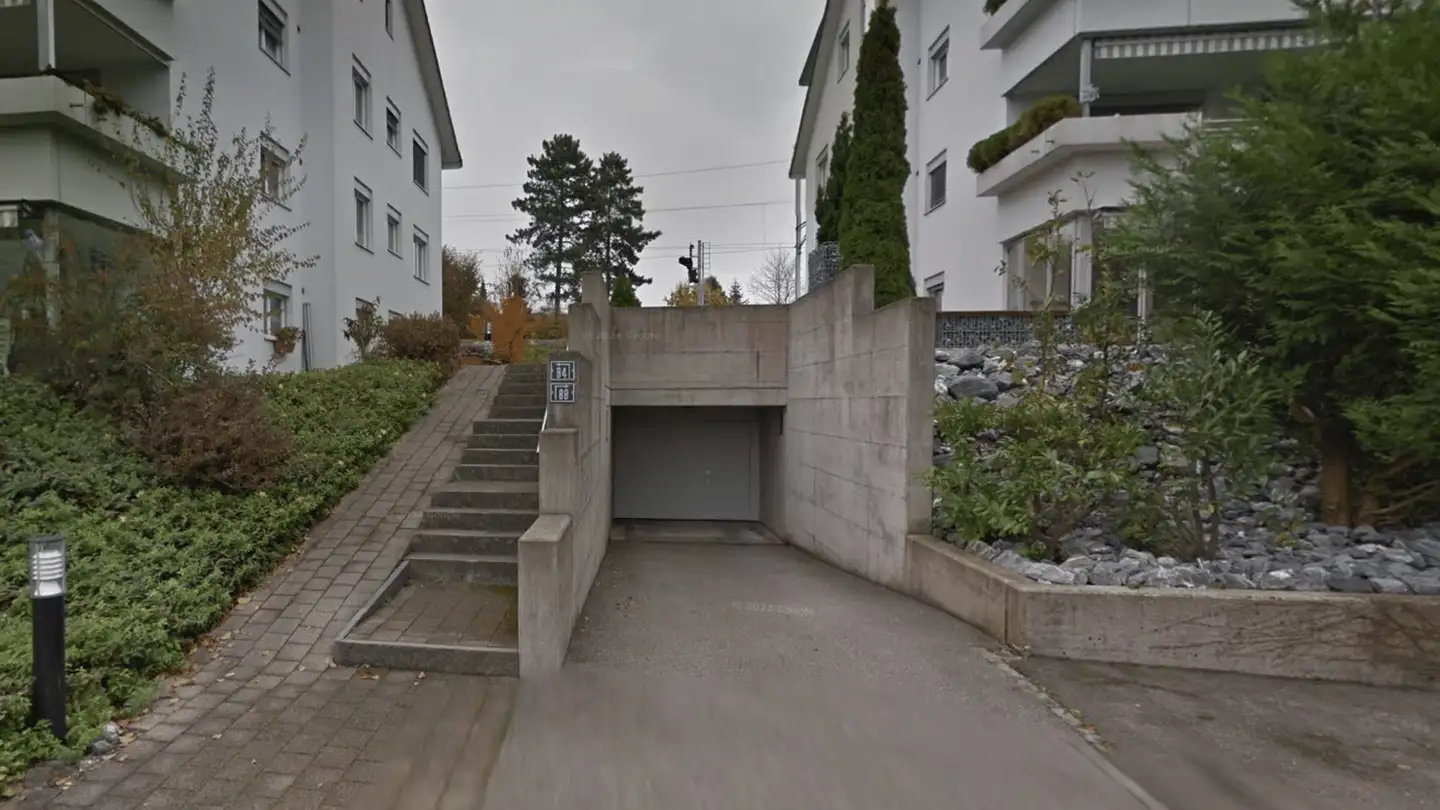 Place de parking souterraine à louer - 8640 Rapperswil SG
