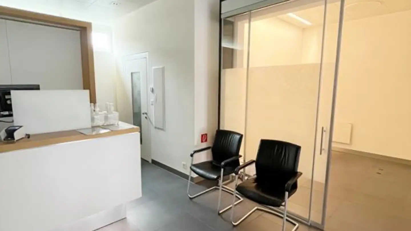 Bureau à louer - Bahnhofplatz 1, 6060 Sarnen - Photo 2