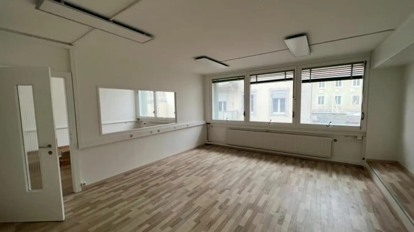 Commercial à louer - Rue Du Pont 8, 2400 Le Locle - Photo 4