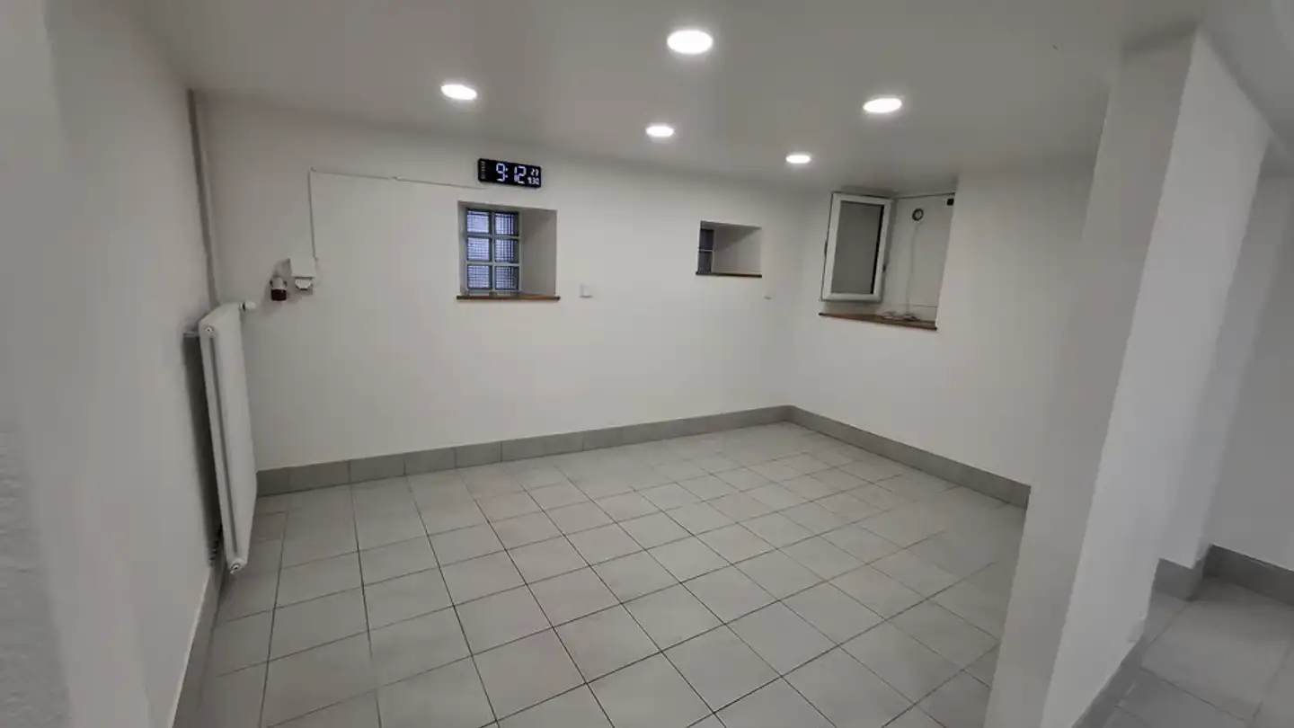Gewerbe mieten - Rue Oscar-Huguenin 25, 2017 Boudry - Foto 2