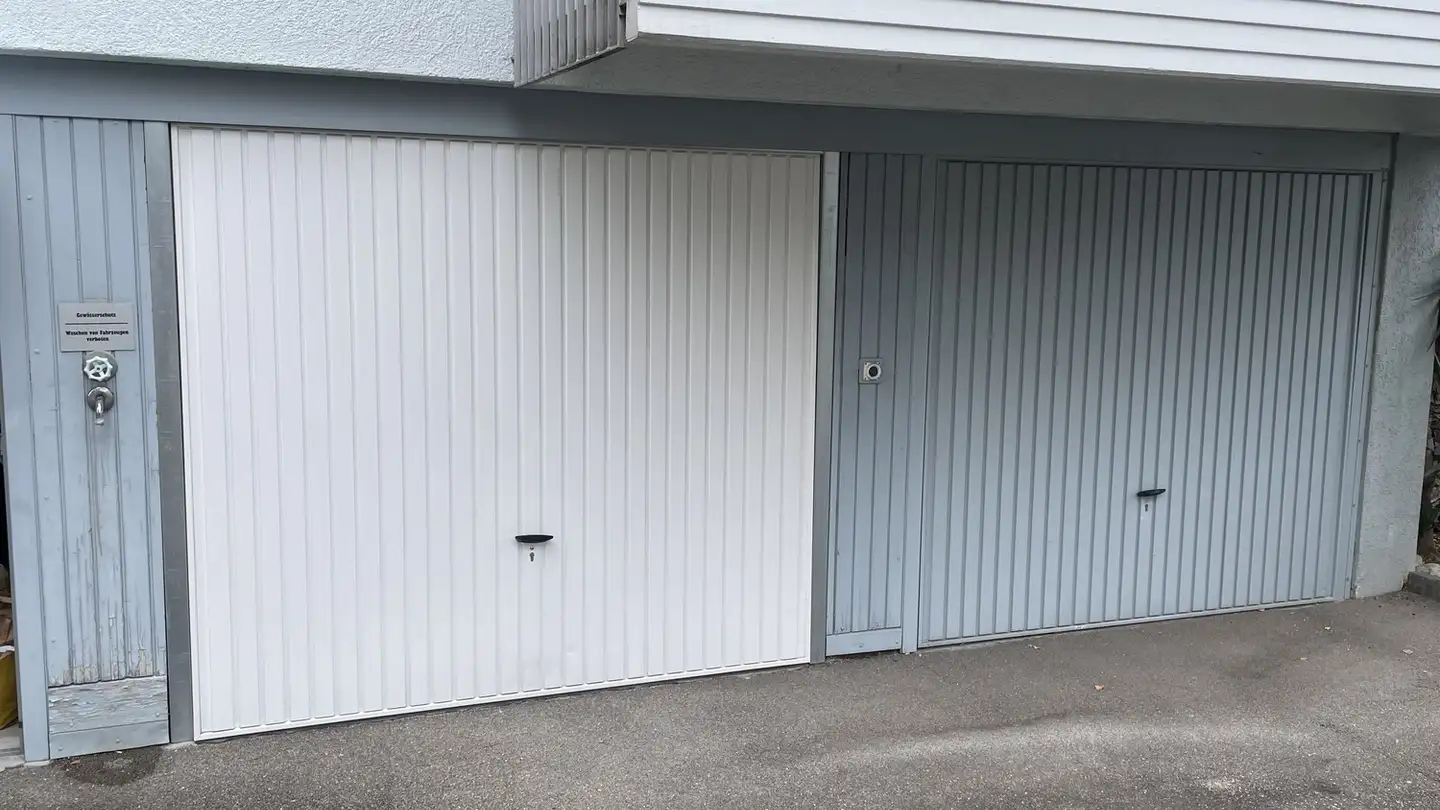 Single garage for rent - Im Ibach 1, 8712 Stäfa