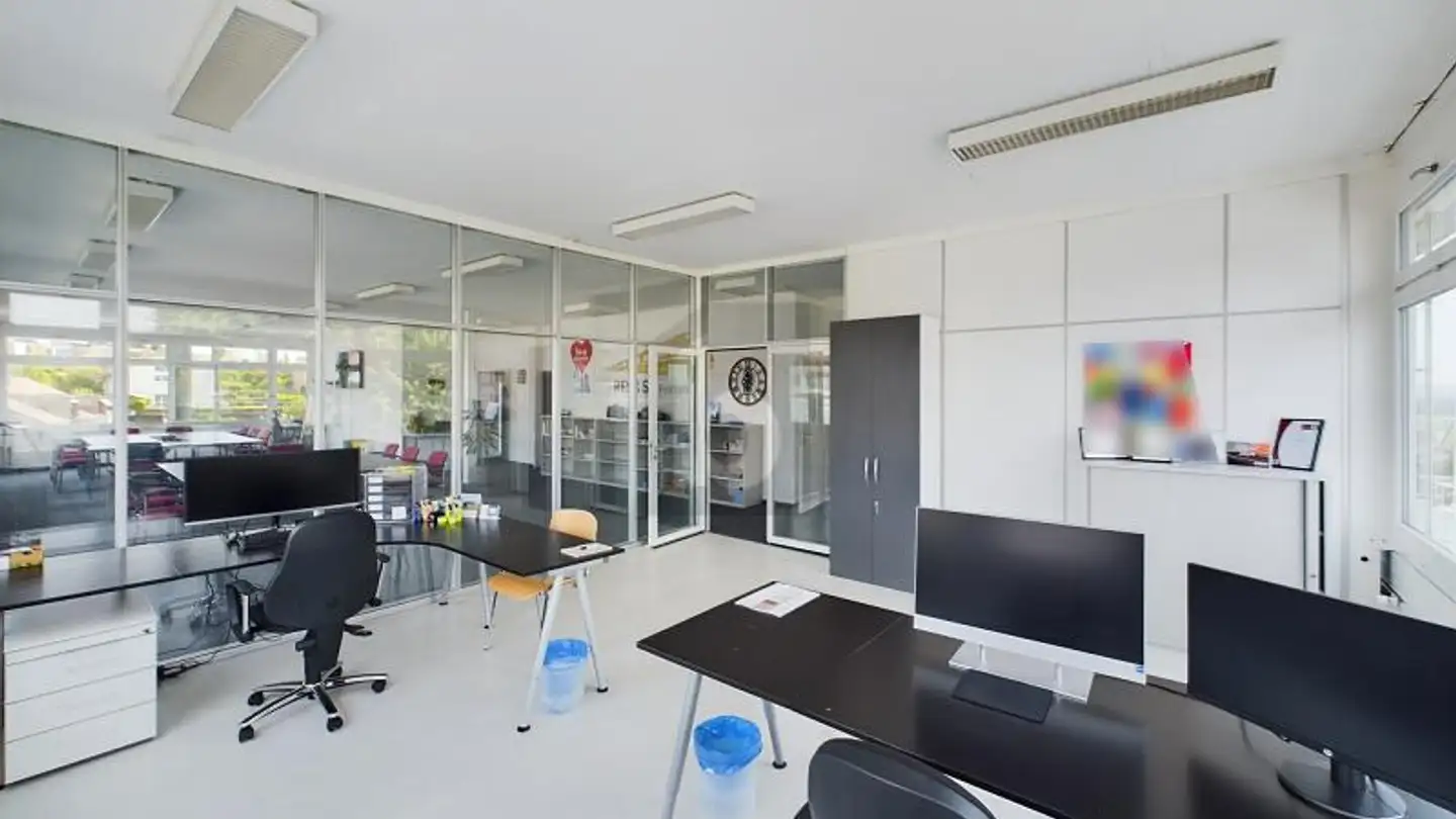 Office space for rent - 3232 Ins