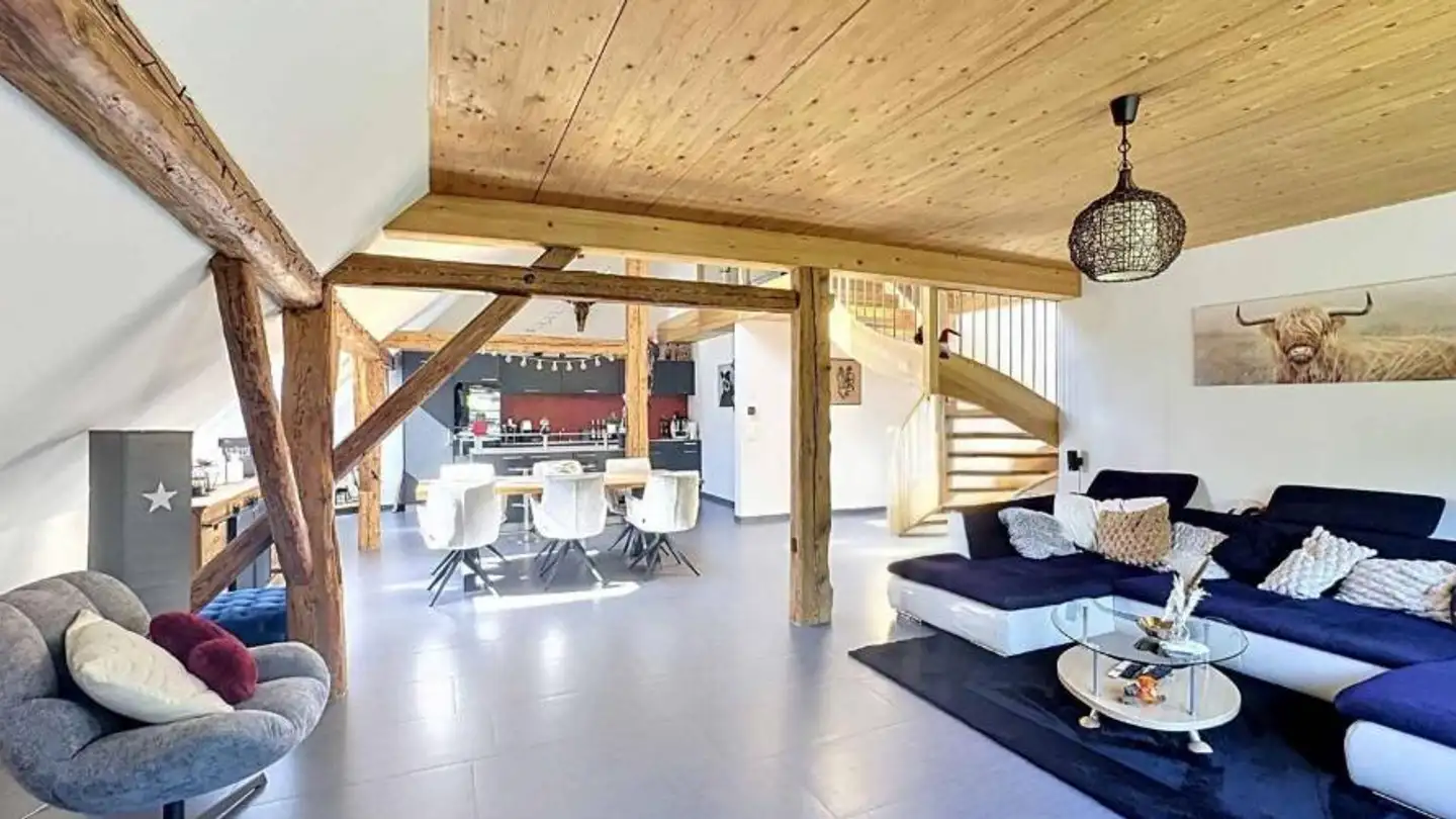 Attic flat for rent - Route de Châtillon 143, 1473 Font - Photo 2