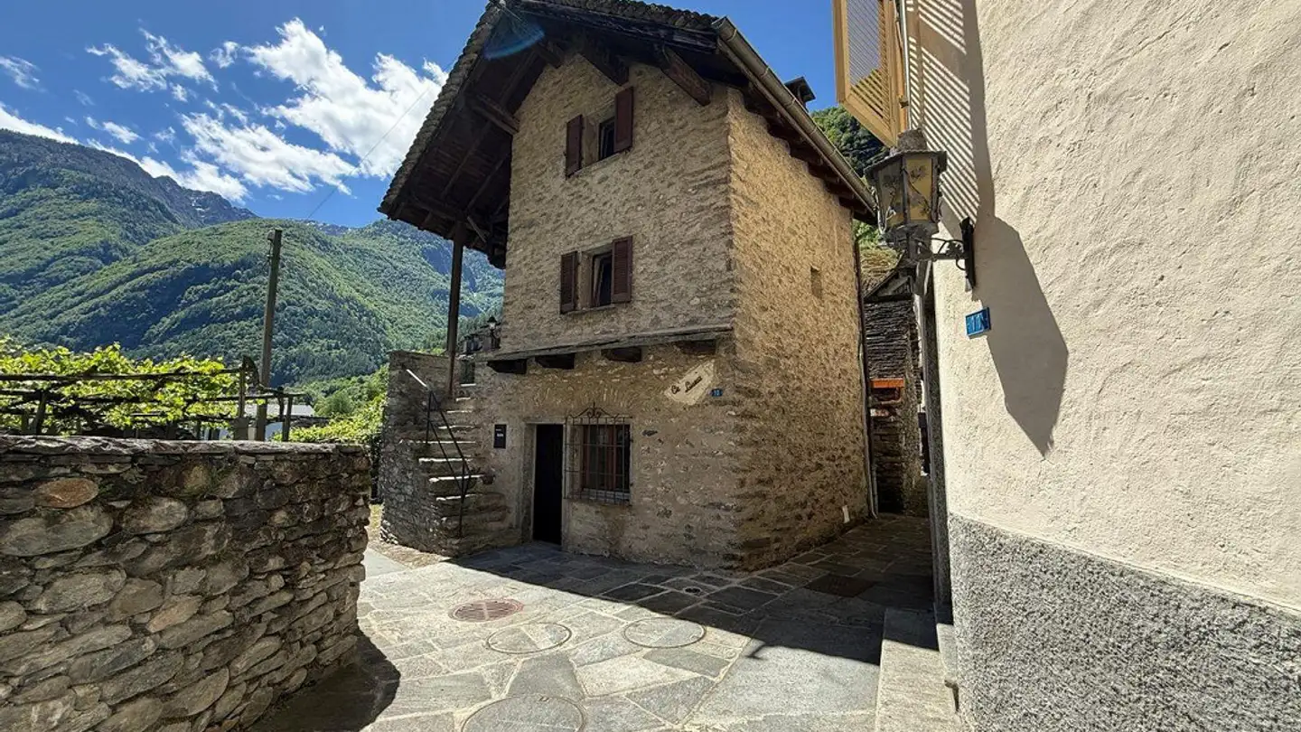 Einfamilienhaus kaufen - Cevio Vecchio, 6675 Cevio