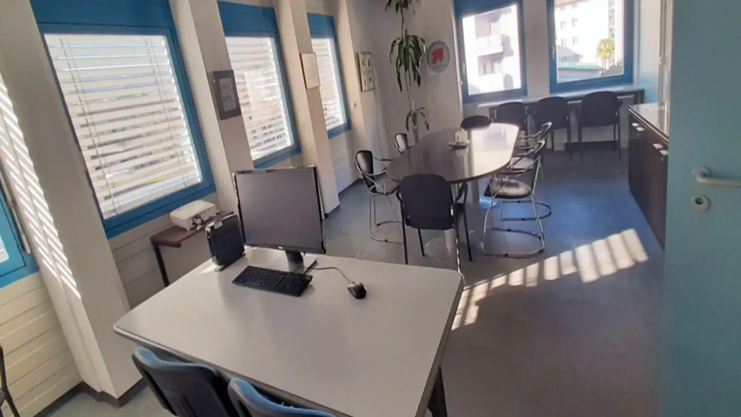 Spazio ufficio in affitto - Via Dr. Giovanni Varesi 18, 6600 Locarno - Foto 3