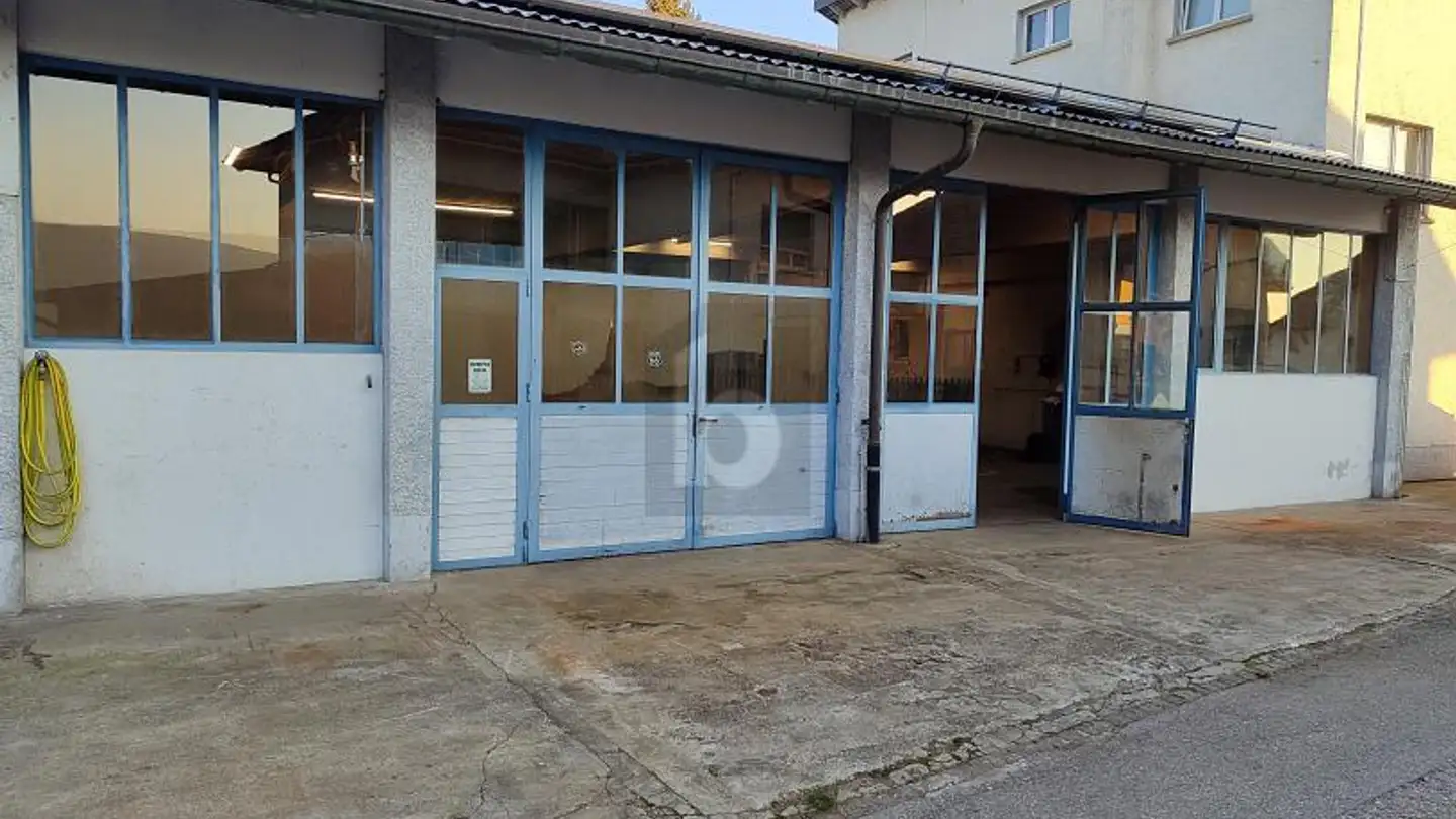 Workshop for rent - 3296 Arch