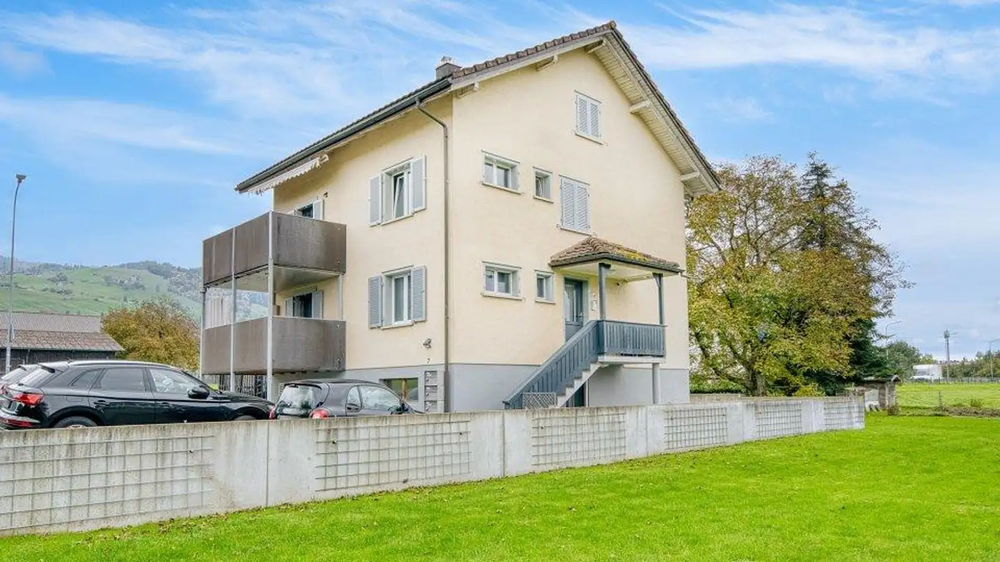 Residential building for sale - Kantonsstrasse 7, 8854 Galgenen - Photo 2