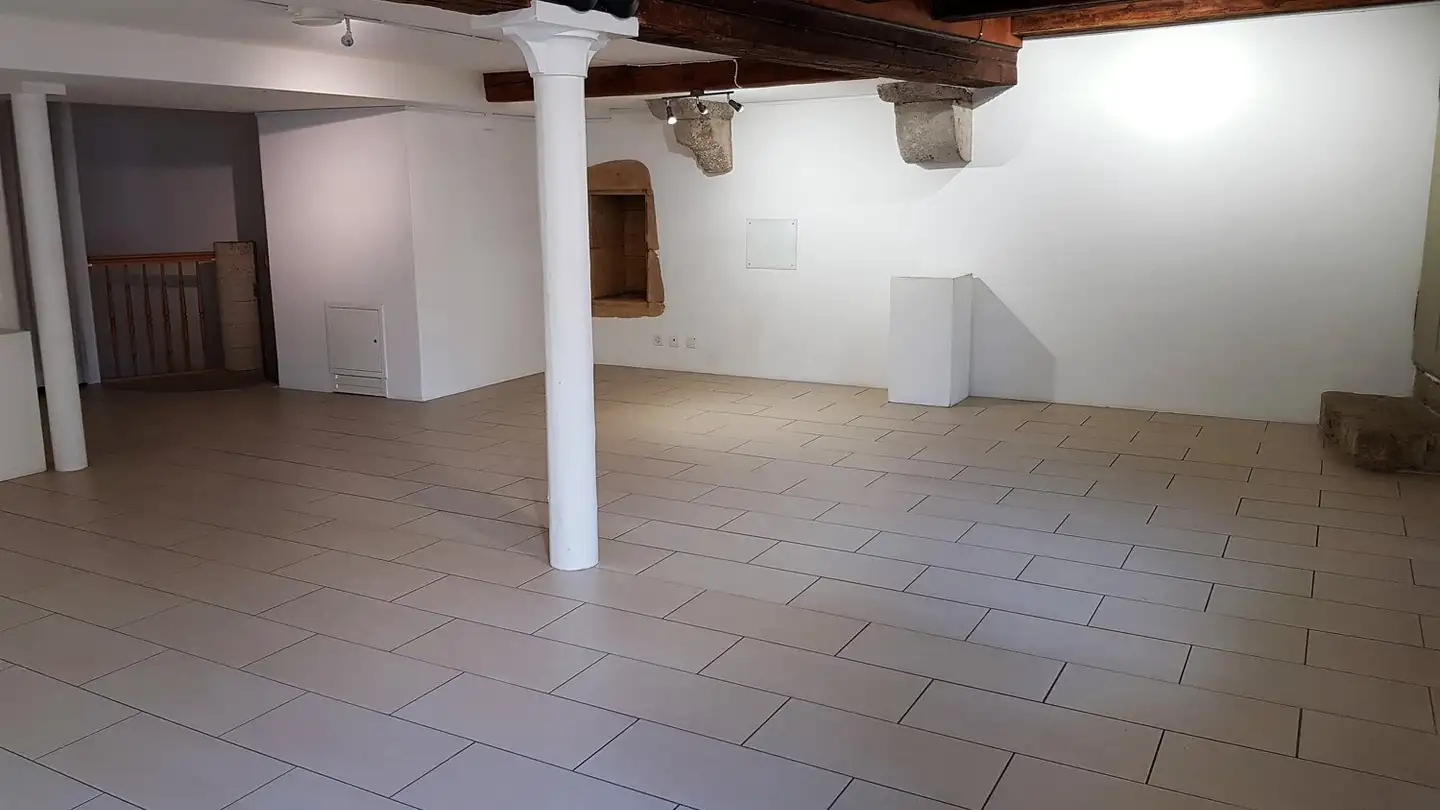 Geschäft mieten - Place De La Collégiale 2, 2042 Valangin - Foto 3