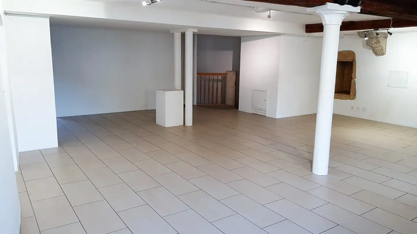 Geschäft mieten - Place De La Collégiale 2, 2042 Valangin - Foto 4