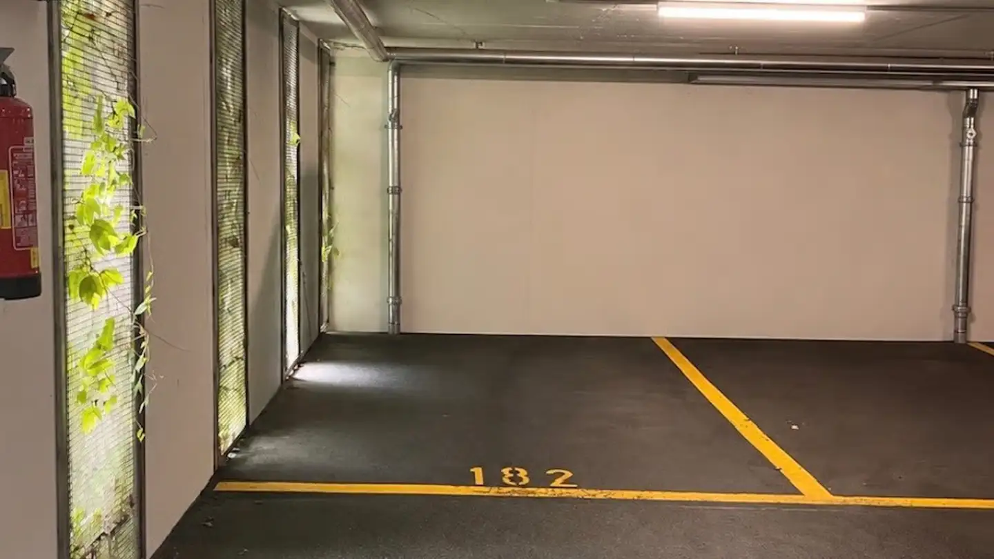 Place de parking souterraine à louer - Rychenbergstrasse 69, 8400 Winterthur - Photo 3