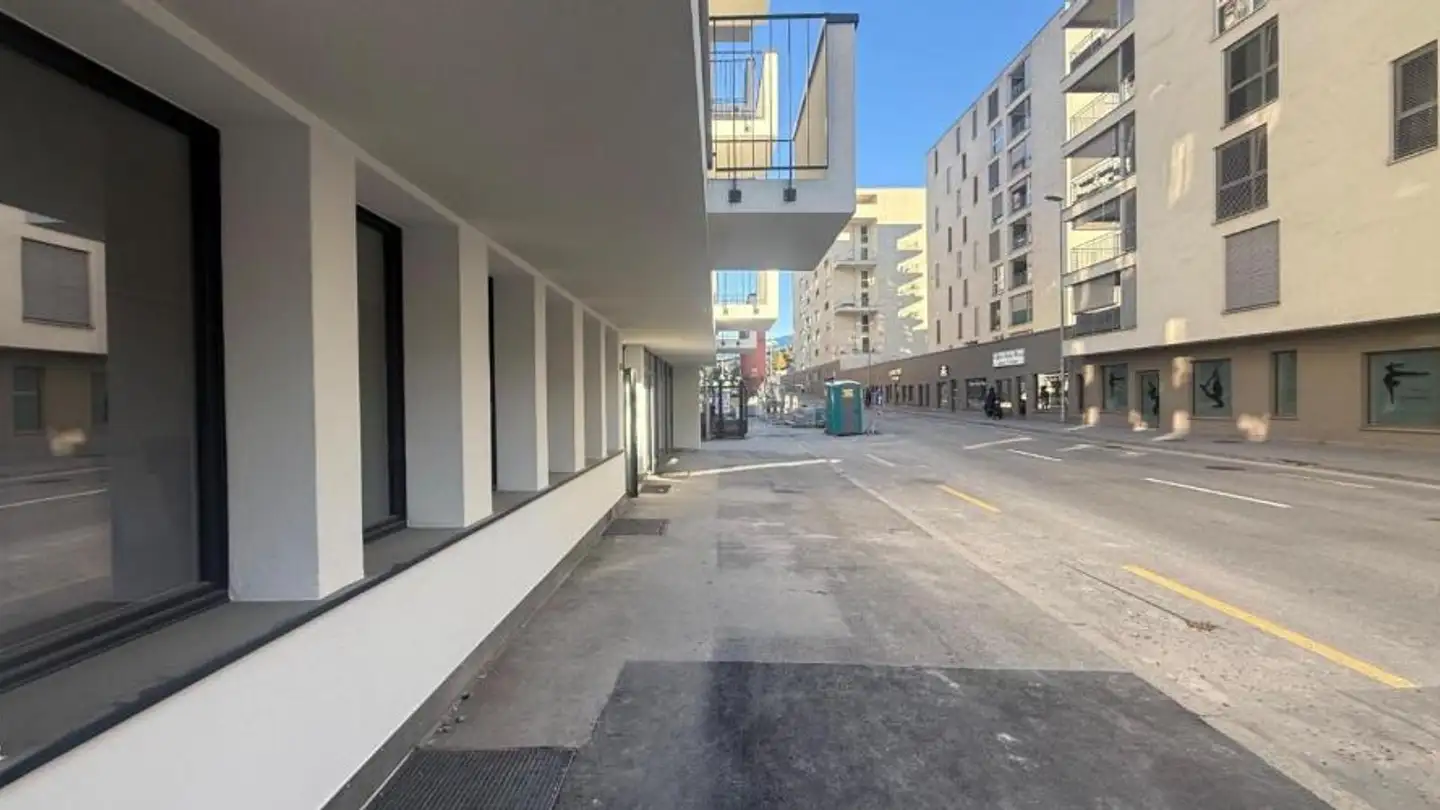 Commercial à louer - Route Wilhelm-Kaiser 1, 1700 Fribourg - Photo 2