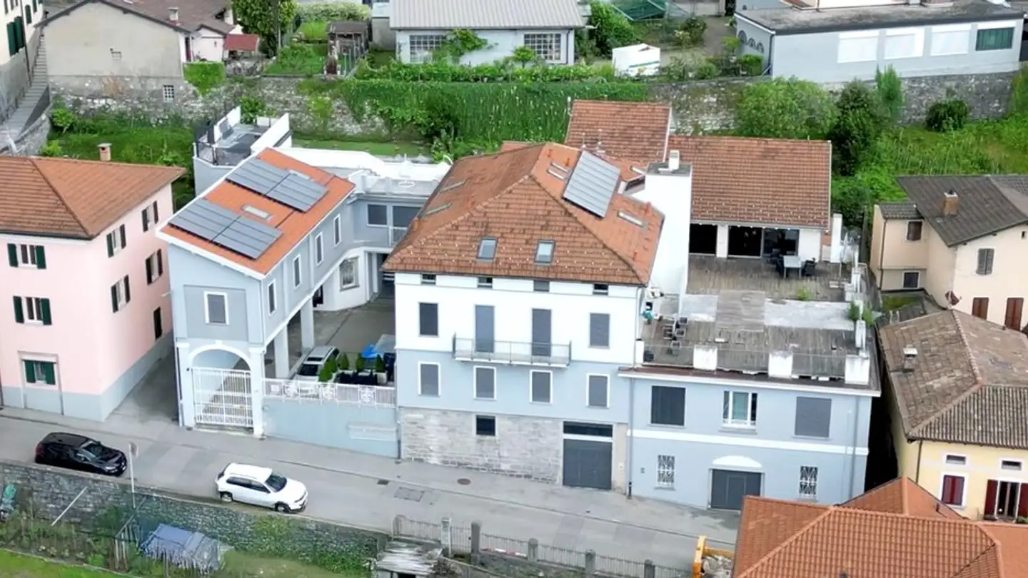 Shop for sale - 6828 Balerna