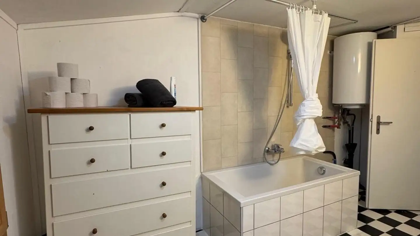 Apartment for rent - Hammerschmiedeweg 1, 8874 Mühlehorn - Photo 4