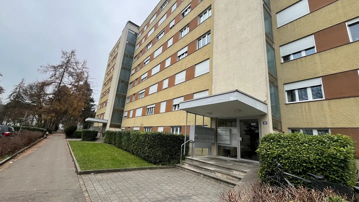 Place de parking intérieure pour moto à louer - Endlikerstrasse 88, 8400 Winterthur