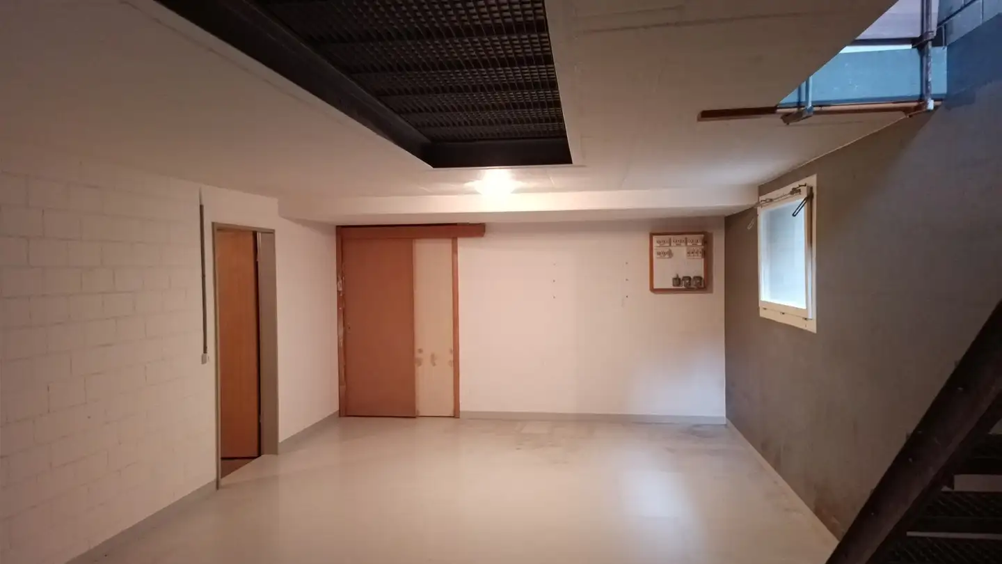 Gewerbe mieten - 4657 Dulliken