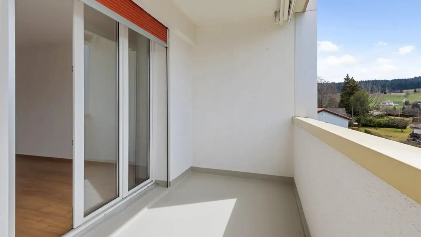 Apartment for rent - Route Du Communal 18, 2400 Le Locle - Photo 2