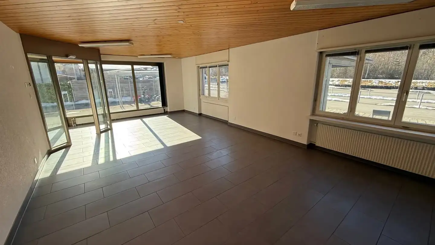 Commercial for rent - 3753 Oey - Photo 4